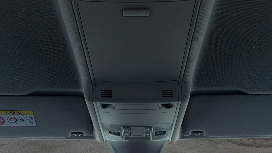 On-Roof Controls/Sunglass holder