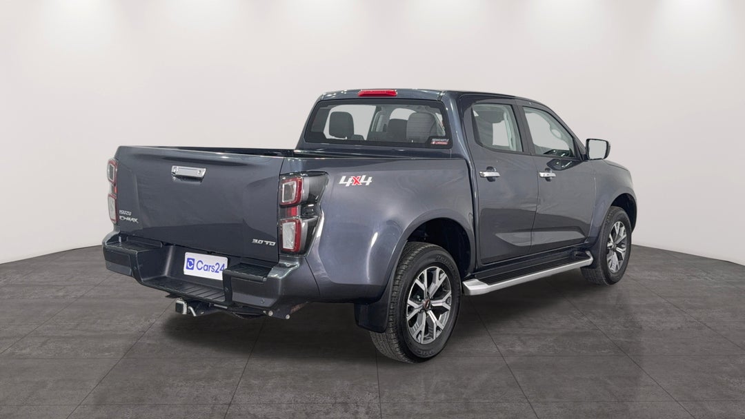 Right Back Diagonal (45- Degree) View