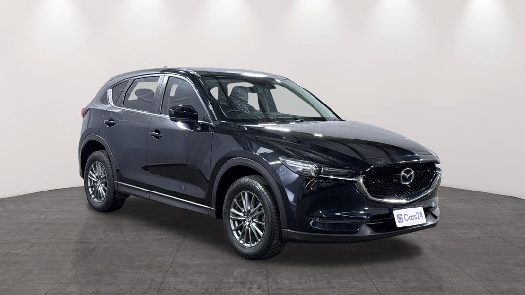 2017 Mazda CX-5 Maxx Sport (4x4), Automatic, 53462 km, Right Front Diagonal (45- Degree) View