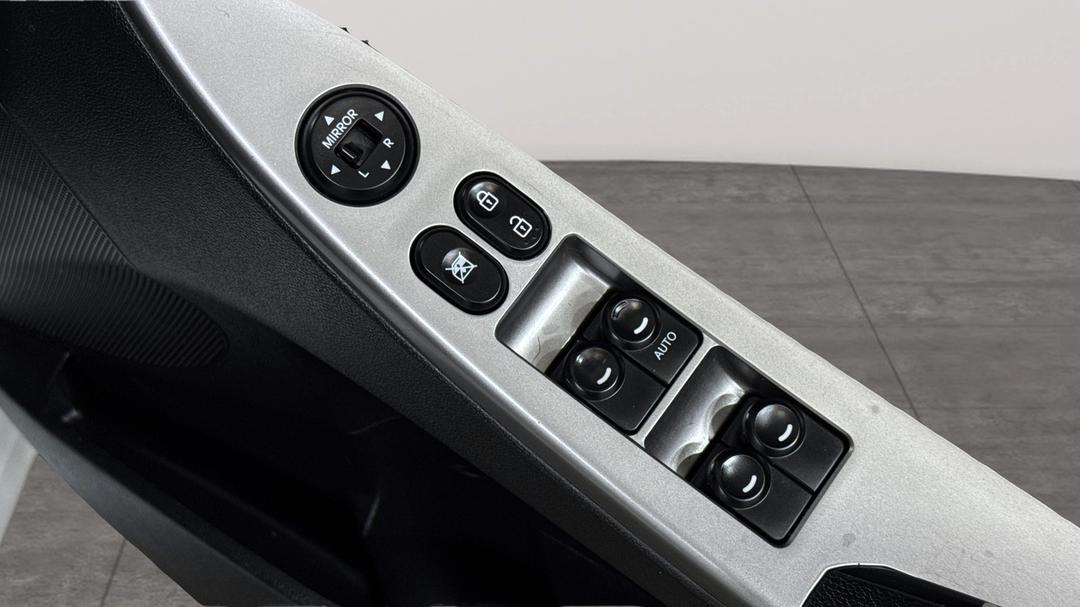 2016 Hyundai Accent Active, Automatic, 78551 km, Drivers Side Door Panel Controls