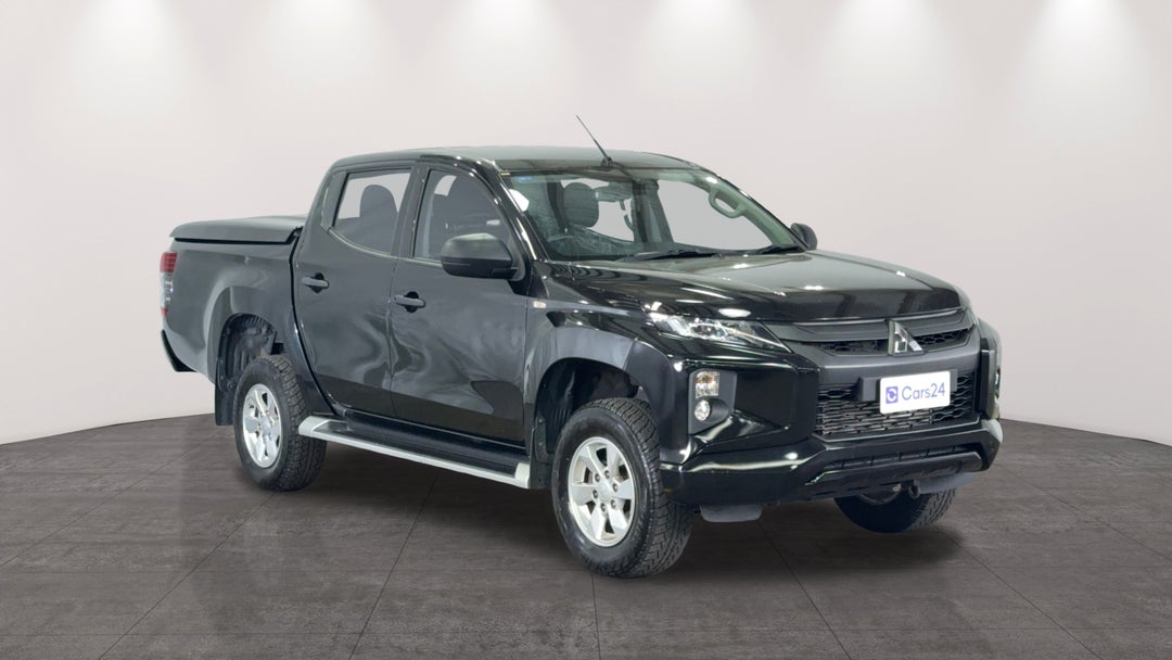 Right Front Diagonal (45- Degree) View