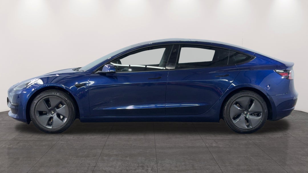2021 Tesla Model 3 Standard Range Plus RWD, Automatic, 50651 km, Left Side View
