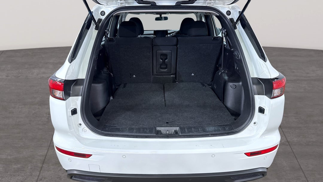 2024 Mitsubishi Outlander Es 7 Seat (2WD), Automatic, 51292 km, Boot Inside View