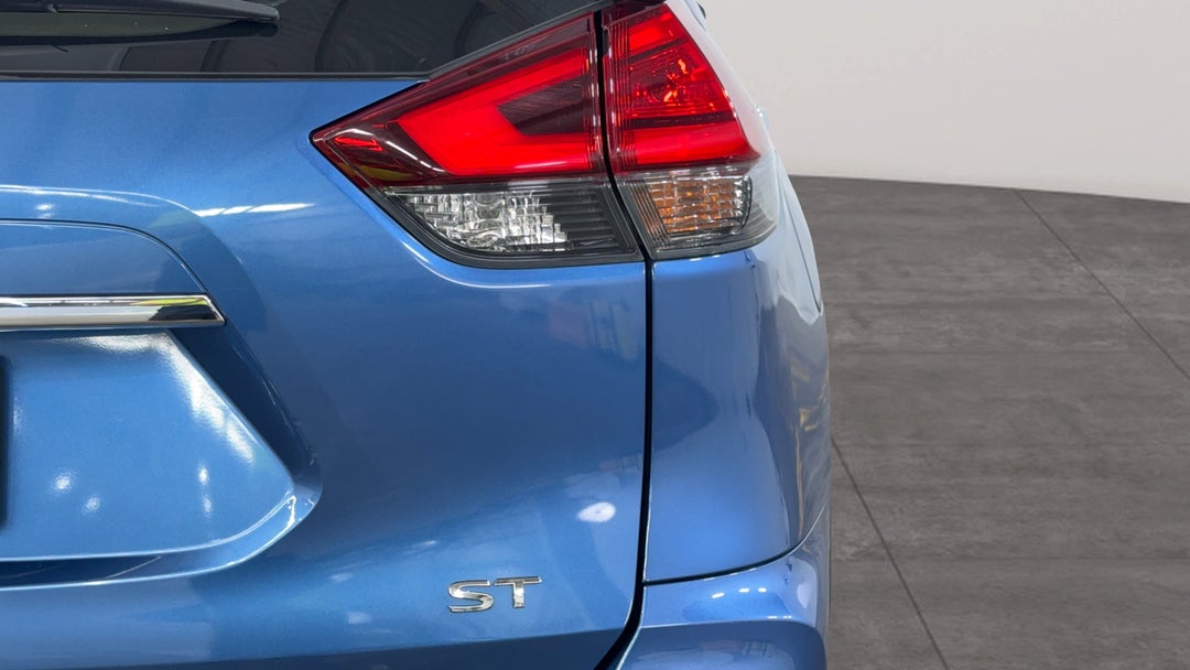 Badge (Boot Right Side)