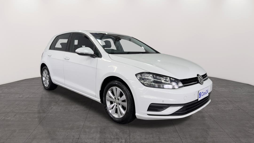 2017 Volkswagen Golf 110 Tsi Trendline, Automatic, 118407 km, Right Front Diagonal (45- Degree) View