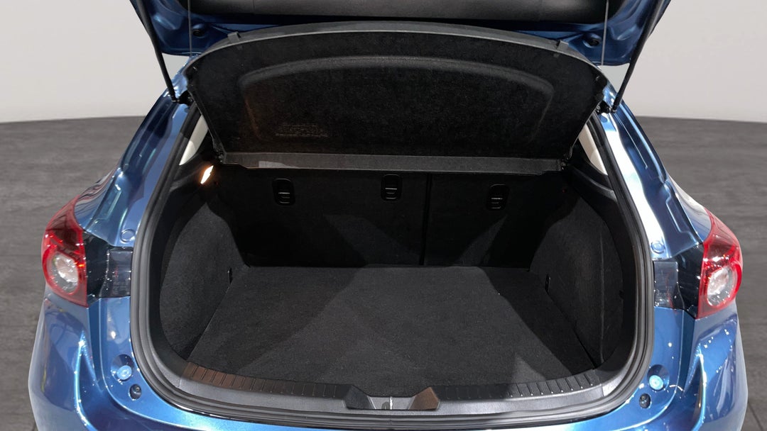 2018 Mazda Mazda3 Maxx Sport, Automatic, 23047 km, Boot Inside View