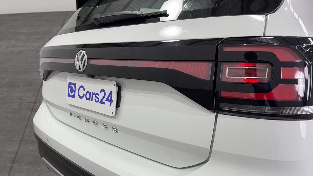 Badge (Boot Right Side)