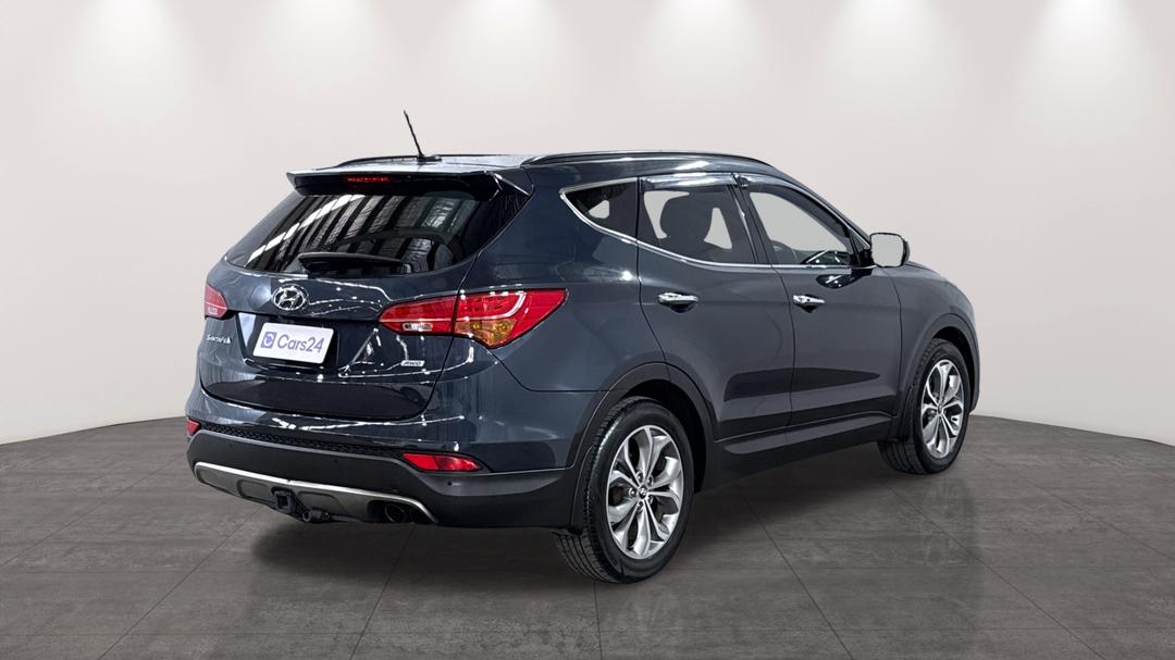 2013 Hyundai Santa Fe Highlander Crdi (4x4), Automatic, 125474 km, Right Back Diagonal (45- Degree) View