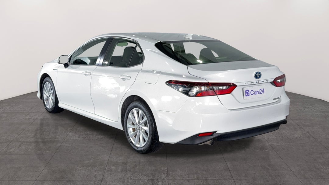 Left Back Diagonal (45- Degree) View