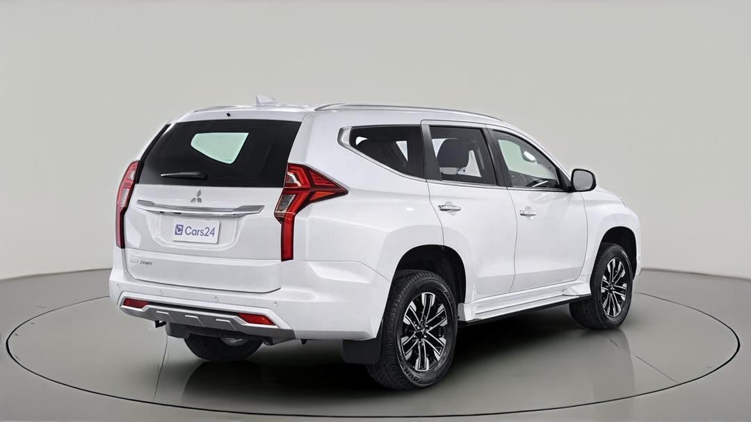2021 Mitsubishi Pajero Sport Gls (4x4) 7 Seat, Automatic, 71687 km, Right Back Diagonal (45- Degree) View