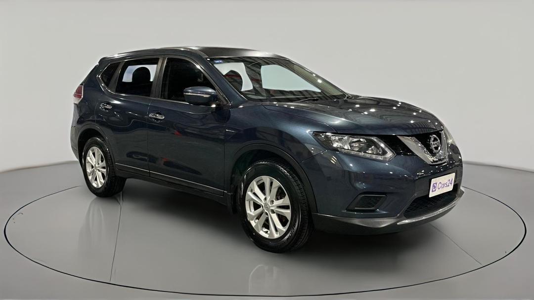 2016 Nissan X-trail St (4x4), Automatic, 111645 km, Right Front Diagonal (45- Degree) View