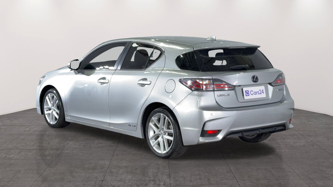 Left Back Diagonal (45- Degree) View