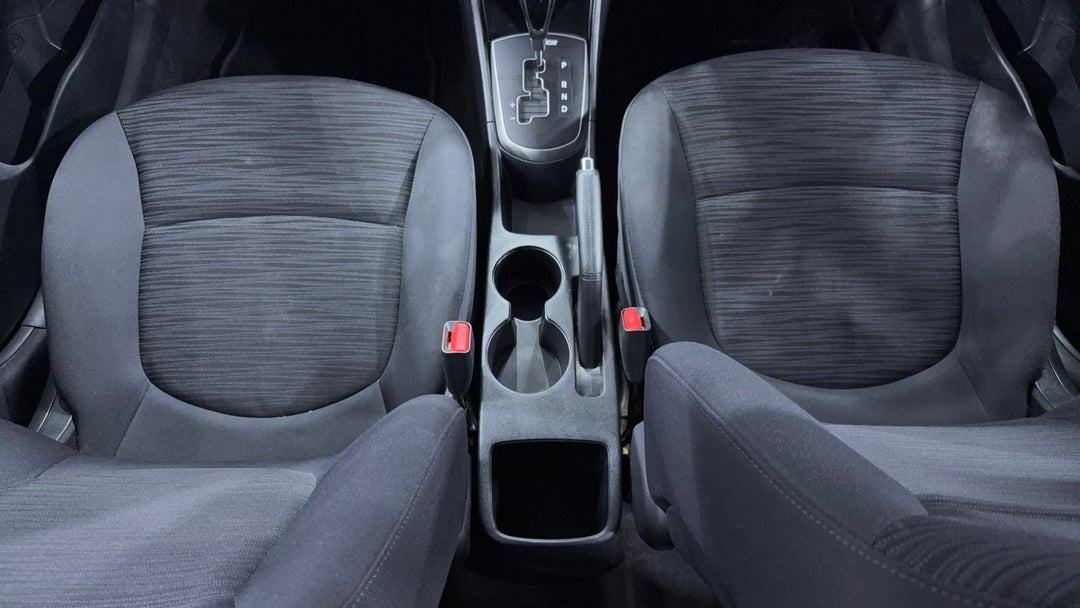 2018 Hyundai Accent Sport, Automatic, 121604 km, Center Console