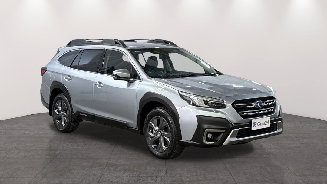 2020 Subaru Outback AWD, Automatic, 84367 km, Right Front Diagonal (45- Degree) View