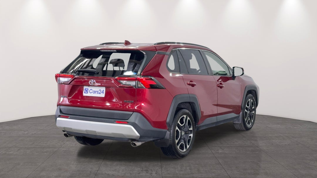 Right Back Diagonal (45- Degree) View