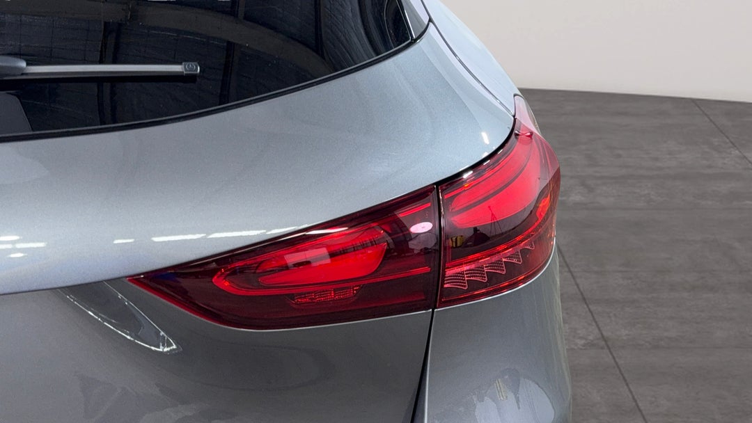 2024 Mercedes-benz GLA 200, Automatic, 14163 km, Badge (Boot Right Side)