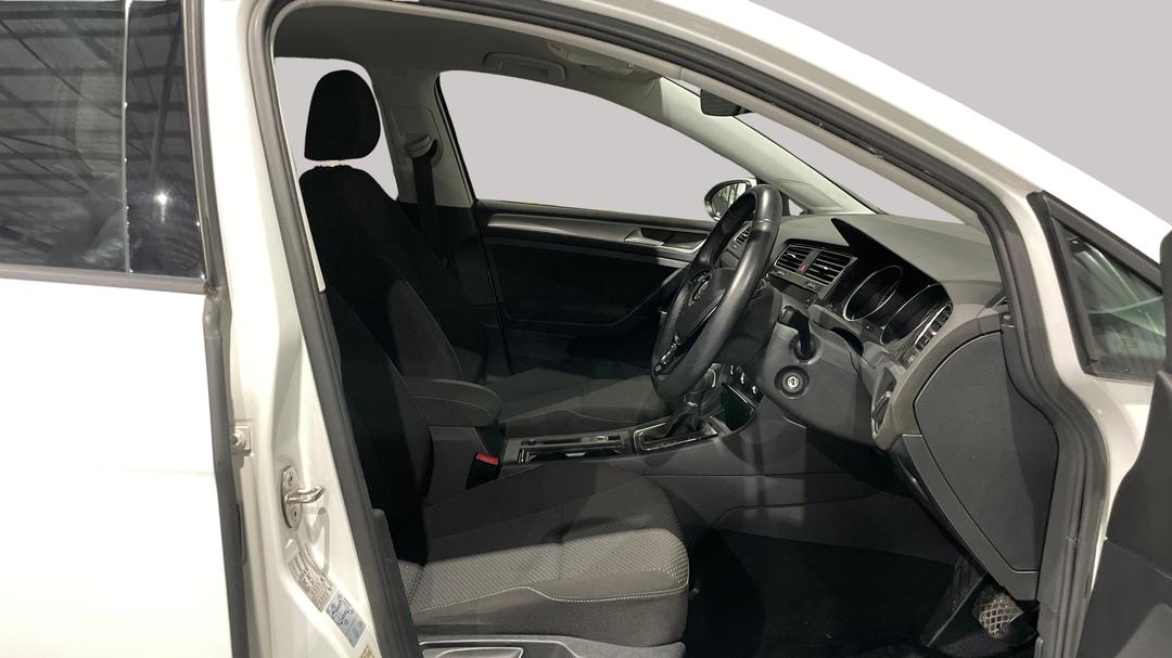 2018 Volkswagen Golf 110 Tsi Trendline, Automatic, 70000 km, Right Side Front Door Cabin View
