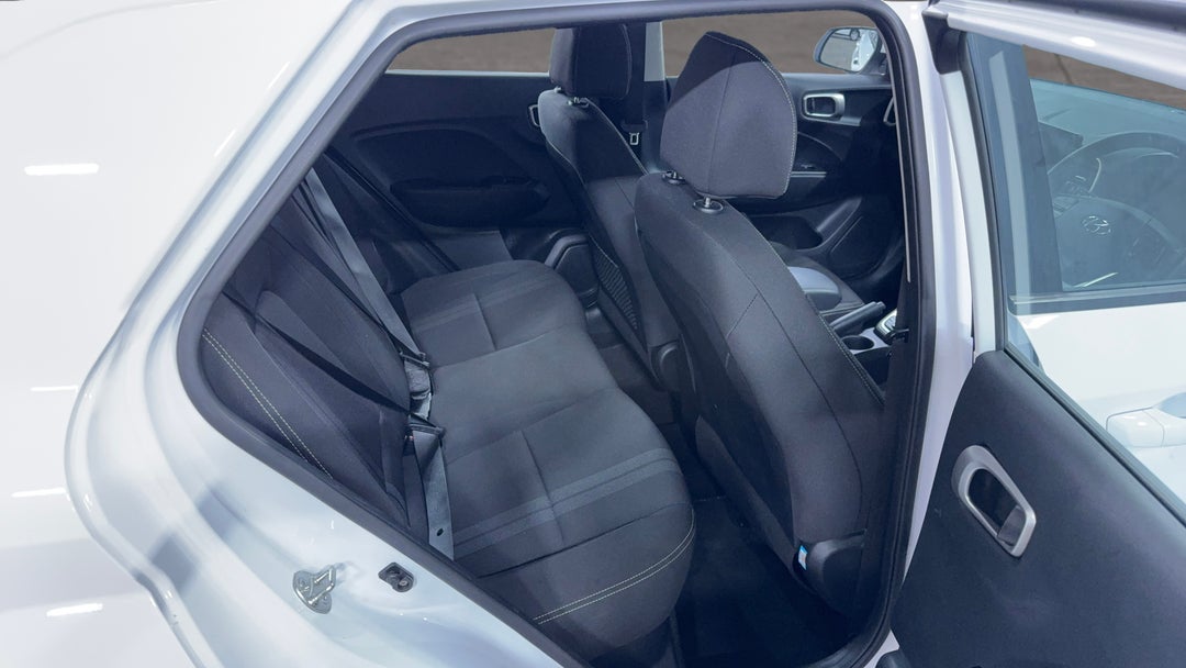 2023 Hyundai Venue Venue, Automatic, 57413 km, Right Side Rear Door Cabin View