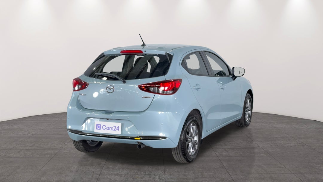 Right Back Diagonal (45- Degree) View