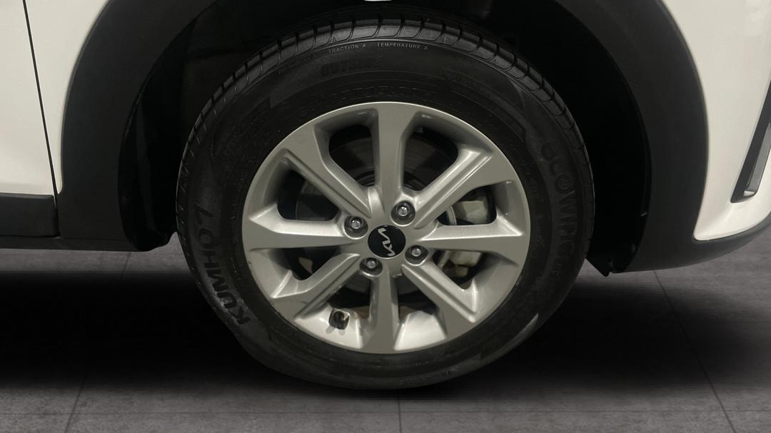 2024 Kia Stonic S, Automatic, 24264 km, Right Front Wheel