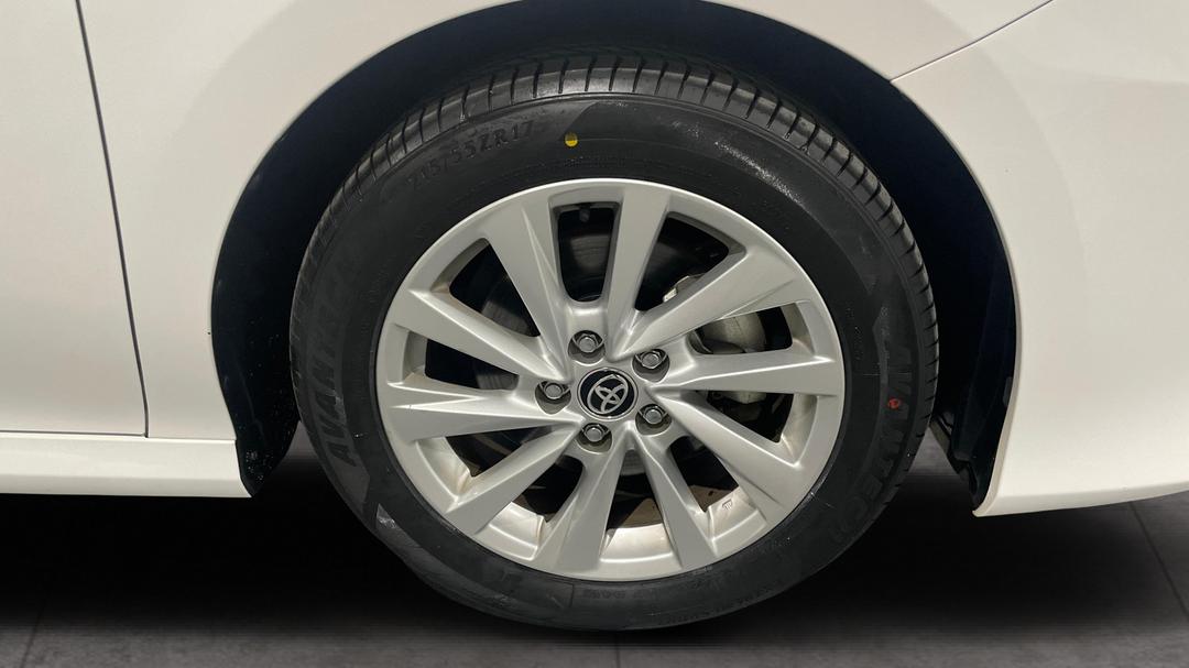2023 Toyota Camry Ascent Hybrid, Automatic, 46832 km, Right Front Wheel