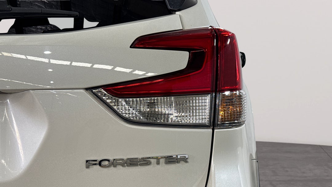 2022 Subaru Forester 2.5i Premium (AWD), Automatic, 70641 km, Badge (Boot Right Side)