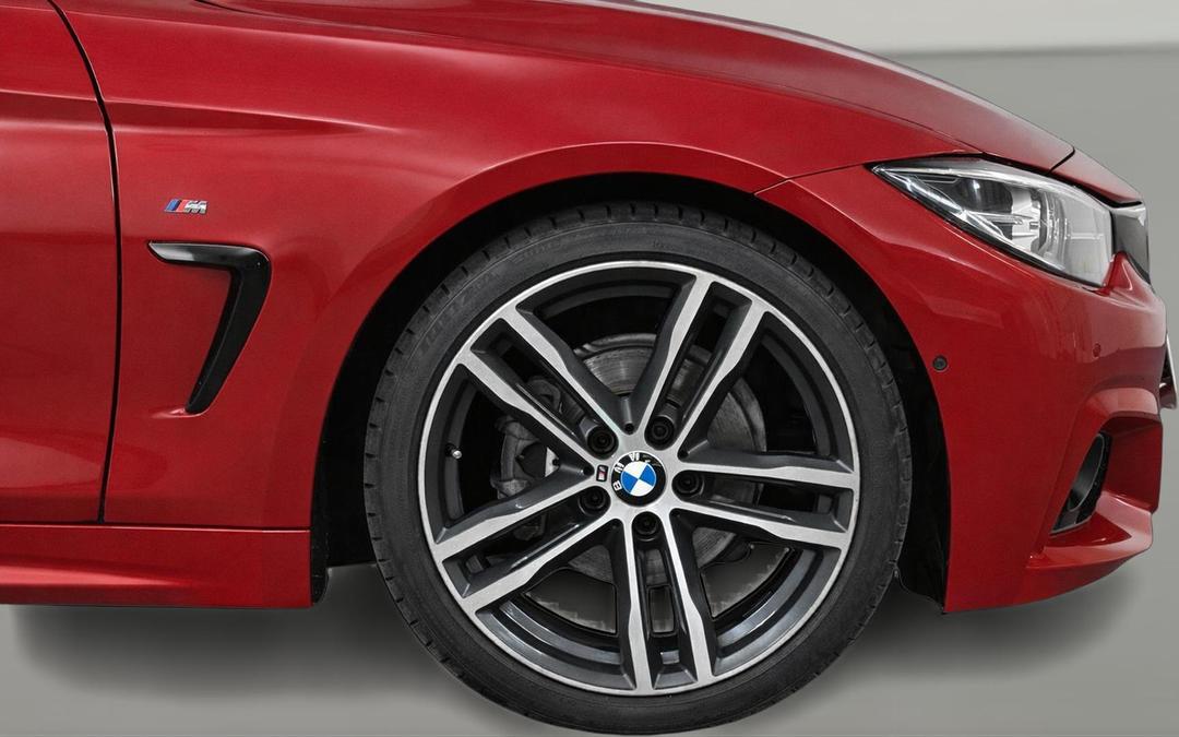 2017 BMW 4 20i M Sport, Automatic, 76757 km, Right Front Wheel