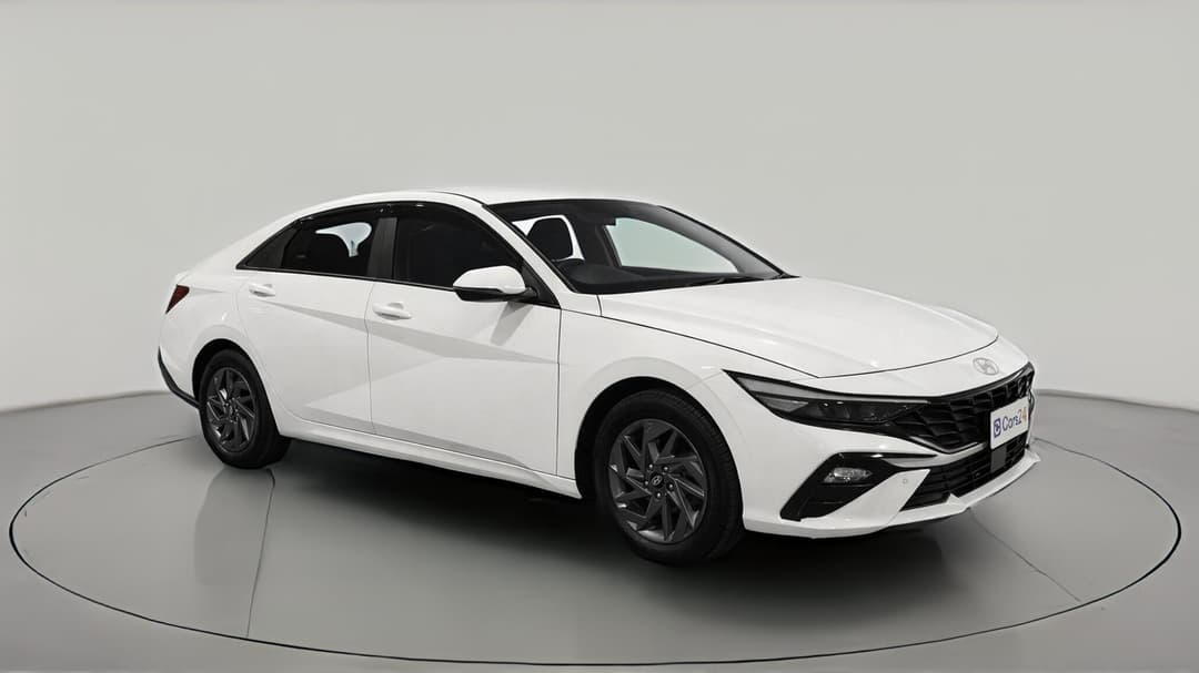 2024 Hyundai i30 Hev 1.6p Dct, Automatic, 11921 km, Right Front Diagonal (45- Degree) View