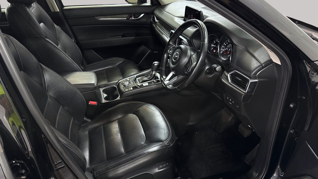 2019 Mazda CX-5 Gt (4x4), Automatic, 139638 km, Right Side Front Door Cabin View