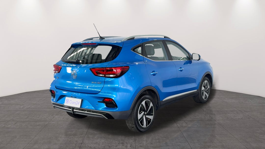 Right Back Diagonal (45- Degree) View