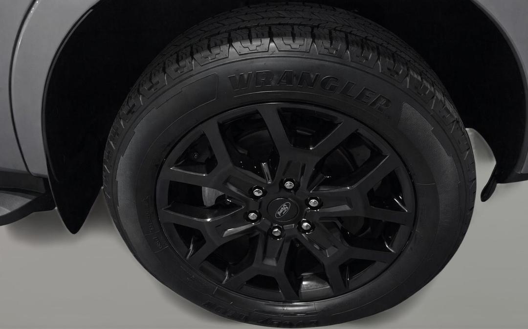 2024 Ford Everest Sport (RWD), Automatic, 6989 km, Right Front Wheel
