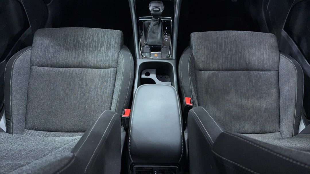 2020 SKODA Karoq 110tsi, Automatic, 55168 km, Center Console