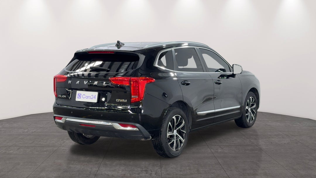 Right Back Diagonal (45- Degree) View