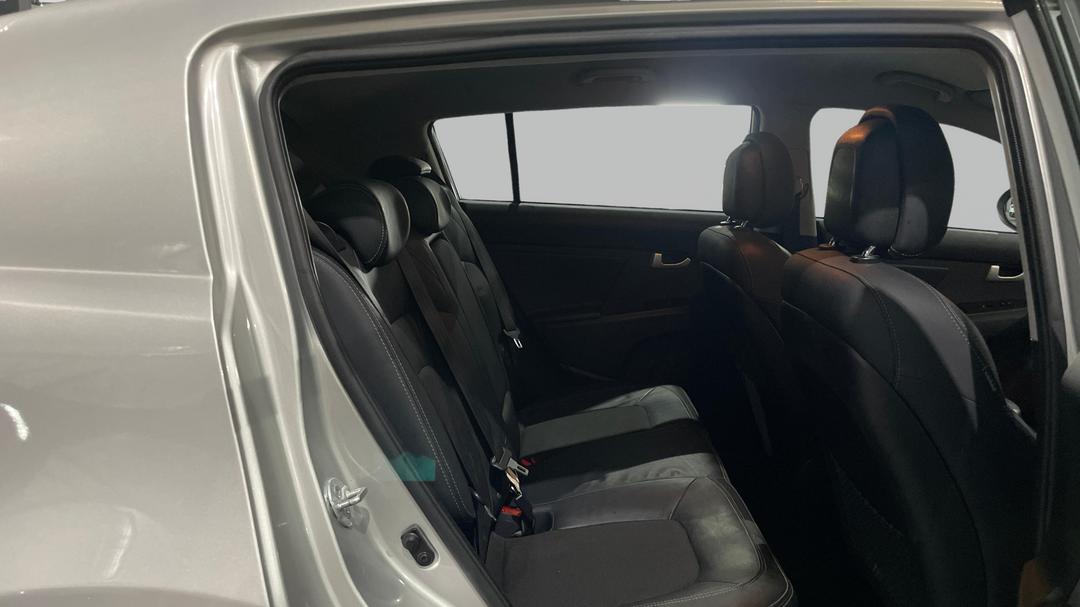 2014 Kia Sportage Si Premium (FWD), Automatic, 105429 km, Right Side Rear Door Cabin View