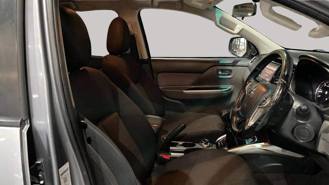 2018 Mitsubishi Triton Gls (4x4) Sports Edt, Manual, 111209 km, Right Side Front Door Cabin View