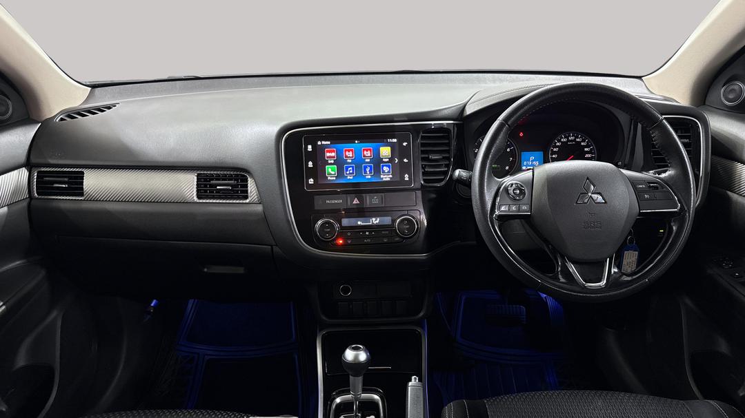 2017 Mitsubishi Outlander Ls (4x2), Automatic, 73155 km, Dashboard View