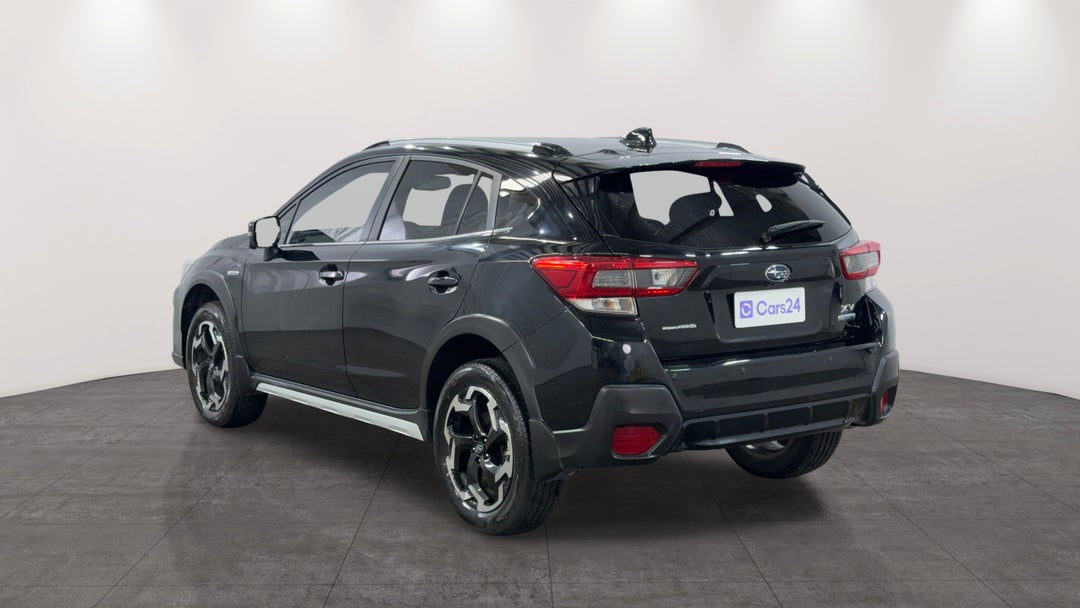 Left Back Diagonal (45- Degree) View