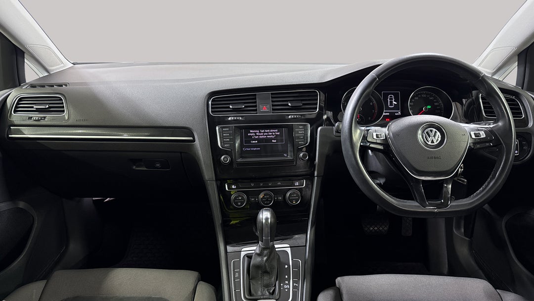 2013 Volkswagen Golf 103 Tsi Highline, Automatic, 108499 km, Dashboard View