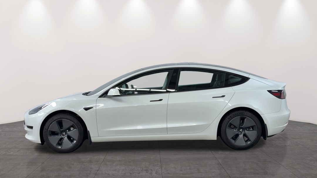 2021 Tesla Model 3 Standard Range Plus Rwd, Automatic, 48226 km, Left Side View