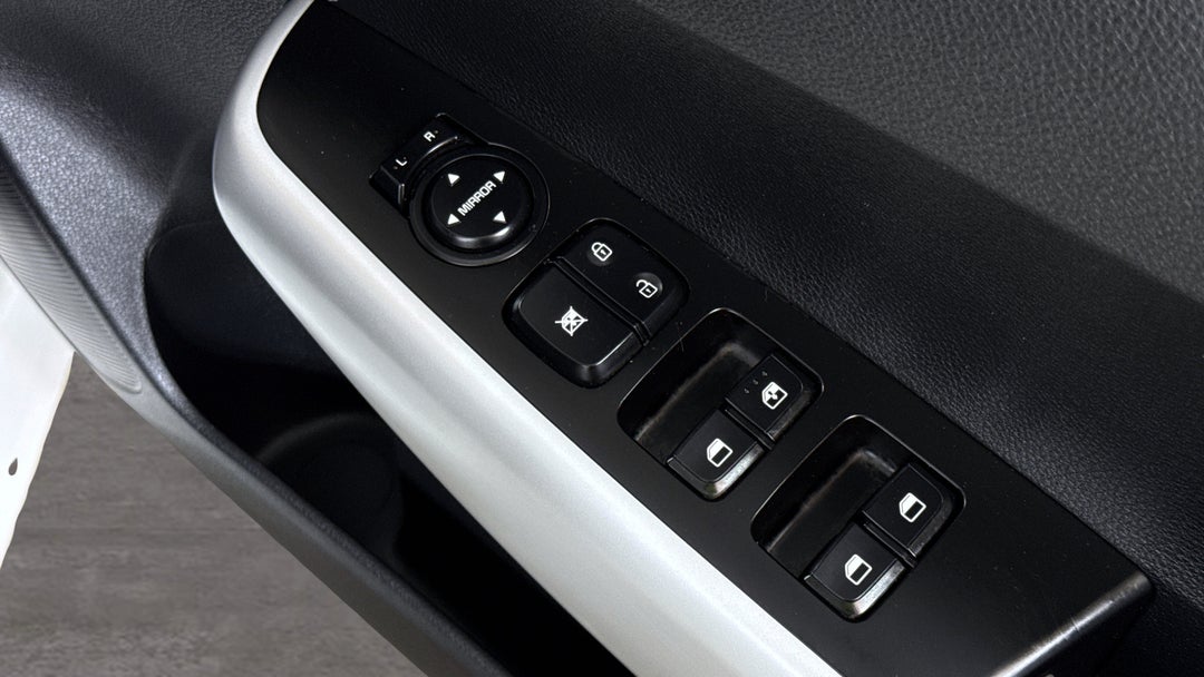 2021 Kia Picanto S (pe), Automatic, 9347 km, Drivers Side Door Panel Controls