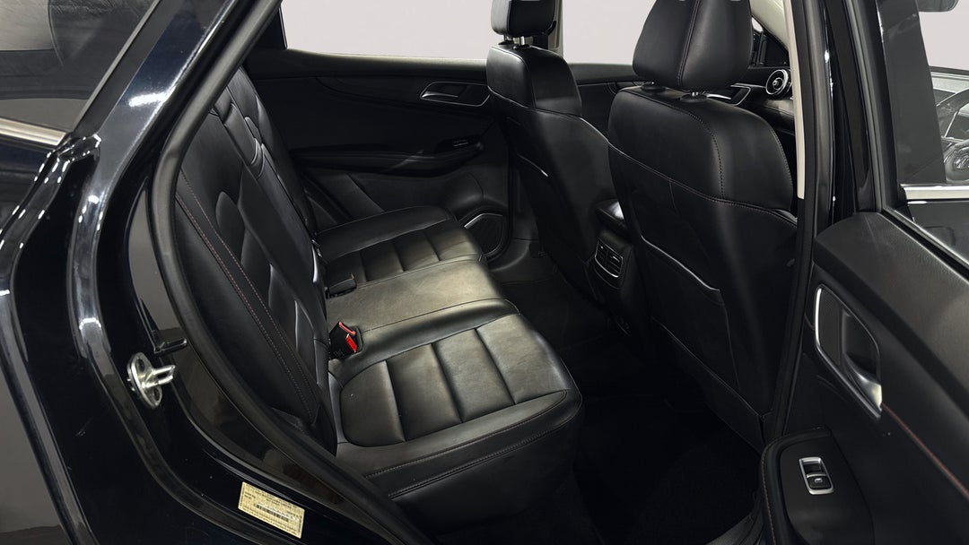 2020 MG HS Excite, Automatic, 73574 km, Right Side Rear Door Cabin View