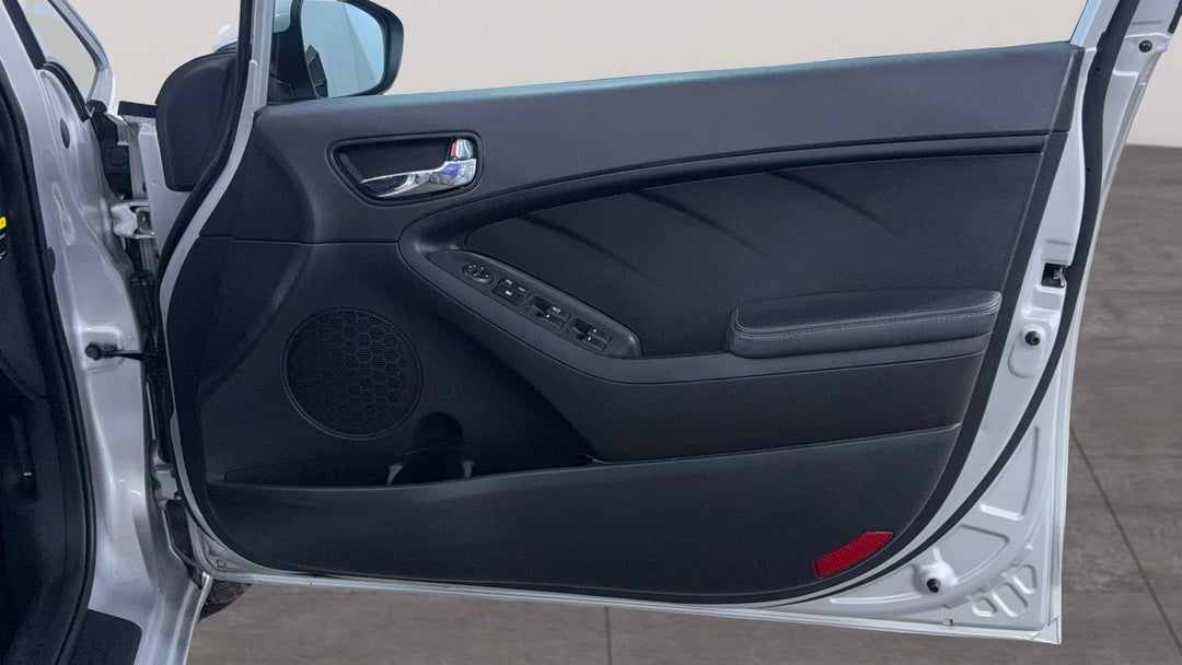 2017 Kia Cerato Sport, Automatic, 37017 km, Speaker View