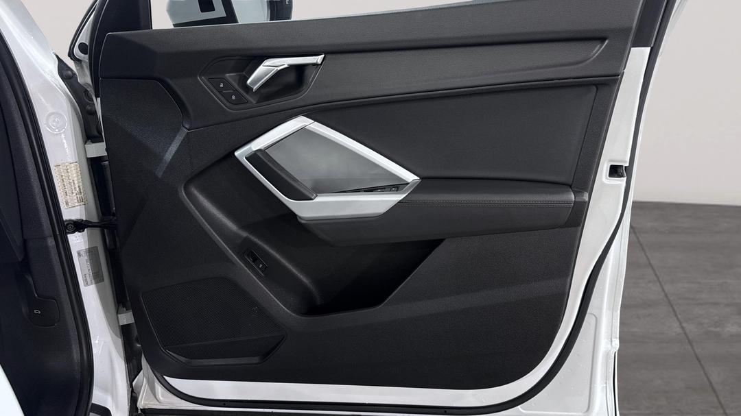 2020 Audi Q3 35 Tfsi, Automatic, 38440 km, Speaker View