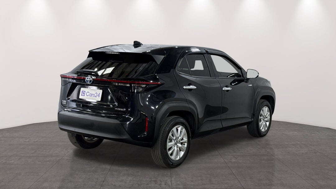 2021 Toyota Yaris Cross Gx Hybrid (AWD), Automatic, 63594 km, Right Back Diagonal (45- Degree) View