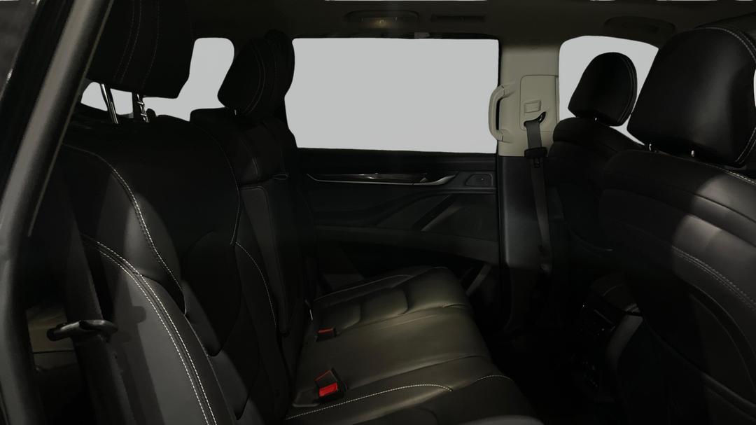 2022 LDV D90 Executive (4WD) D20, Automatic, 30953 km, Right Side Rear Door Cabin View