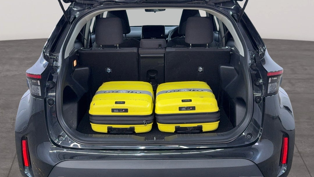 2024 Toyota Yaris Cross Gx Hybrid, Automatic, 47468 km, Boot Inside View with Luggage