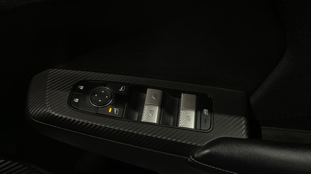2024 Mitsubishi Outlander Es 5 Seat (2WD), Automatic, 50888 km, Drivers Side Door Panel Controls