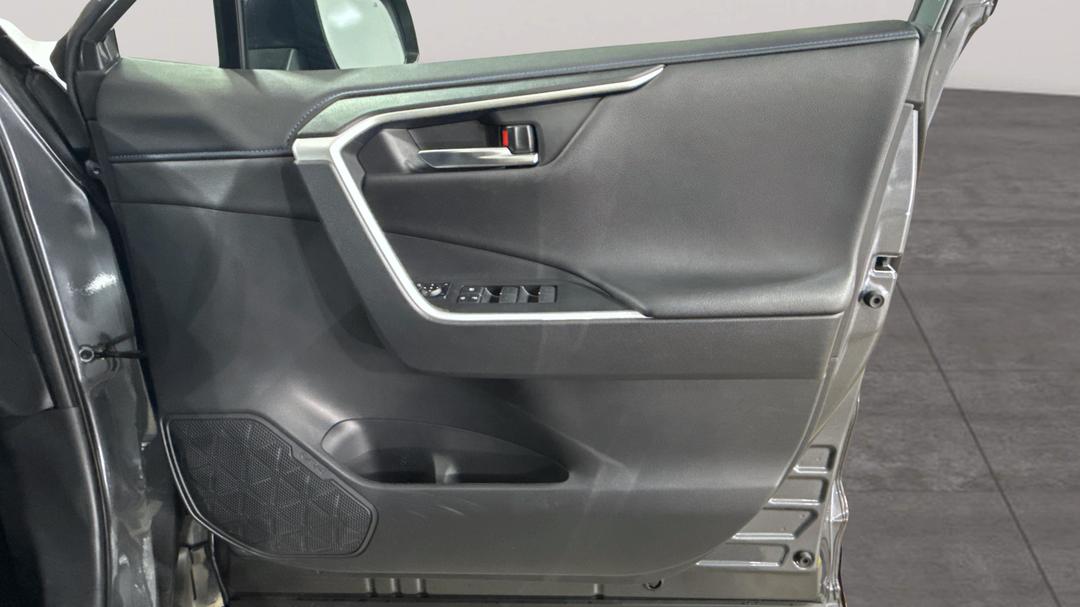 2022 Toyota RAV4 Xse (2WD) Hybrid, Automatic, 35441 km, Speaker View
