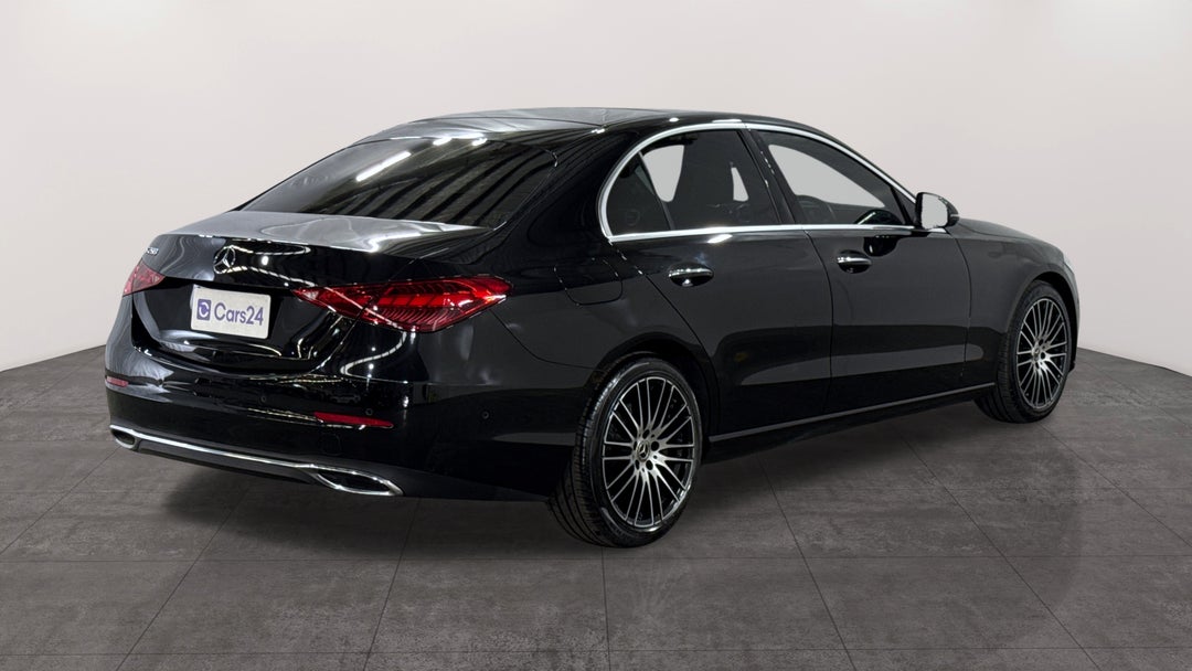 2022 Mercedes-benz C200 Mhev, Automatic, 52968 km, Right Back Diagonal (45- Degree) View