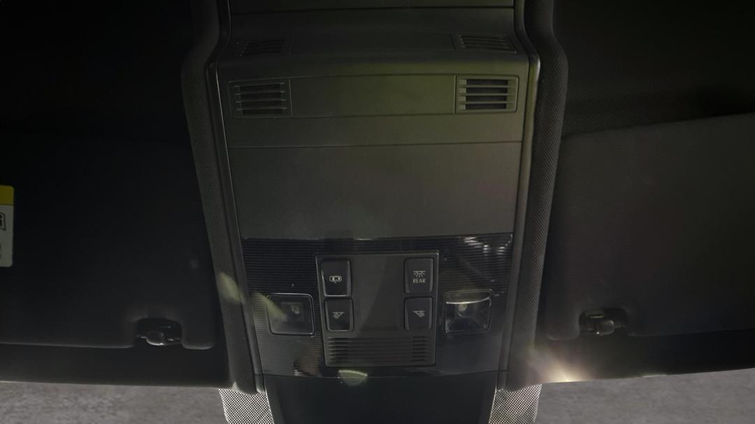 2018 Volkswagen Tiguan Allspace 162 Tsi Highline, Automatic, 148451 km, On-Roof Controls/Sunglass holder